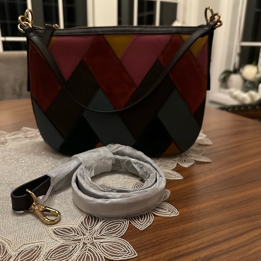 Fossil Multicolor Chevron Pattern Shoulder Bag New without Tag - Picture 4 of 6